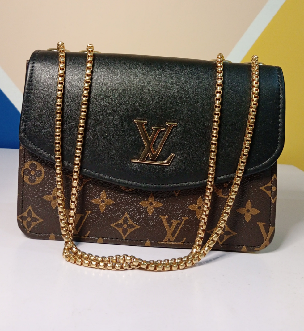 The L'V Crossbody El1