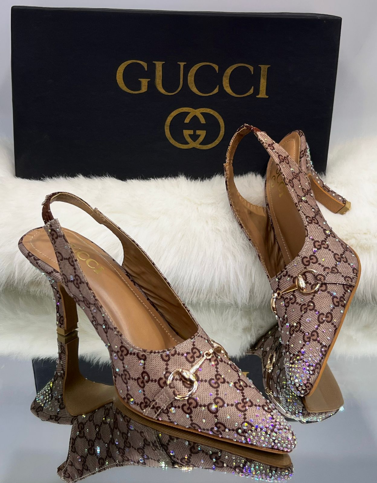 GÇ Stone Heels