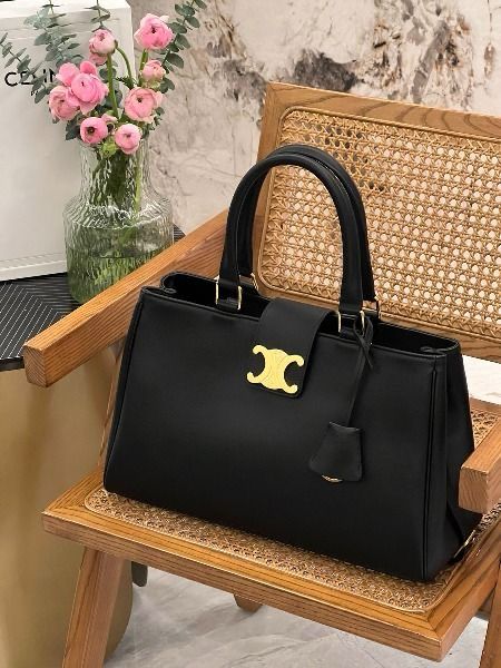 CELÌÑĒ Handbag