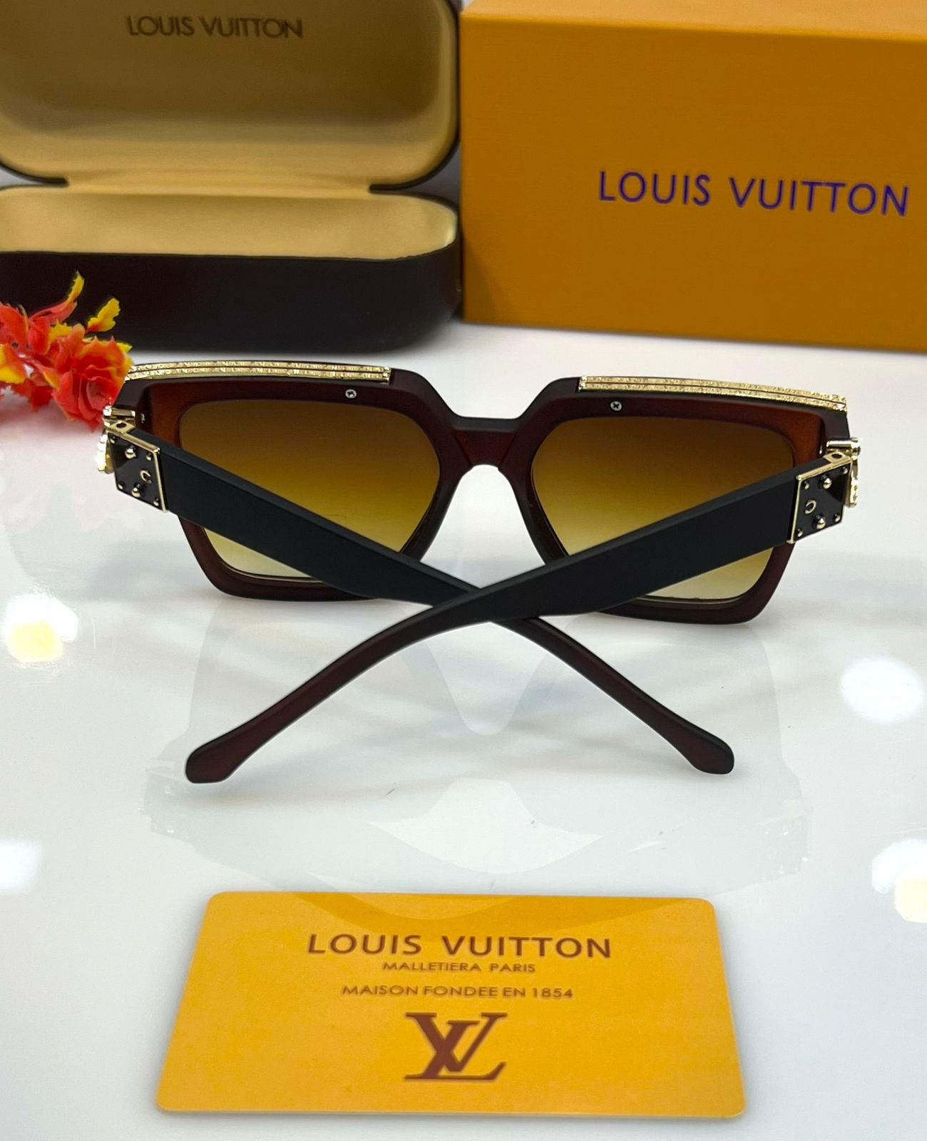 L'V'P Unisex Sunglasses