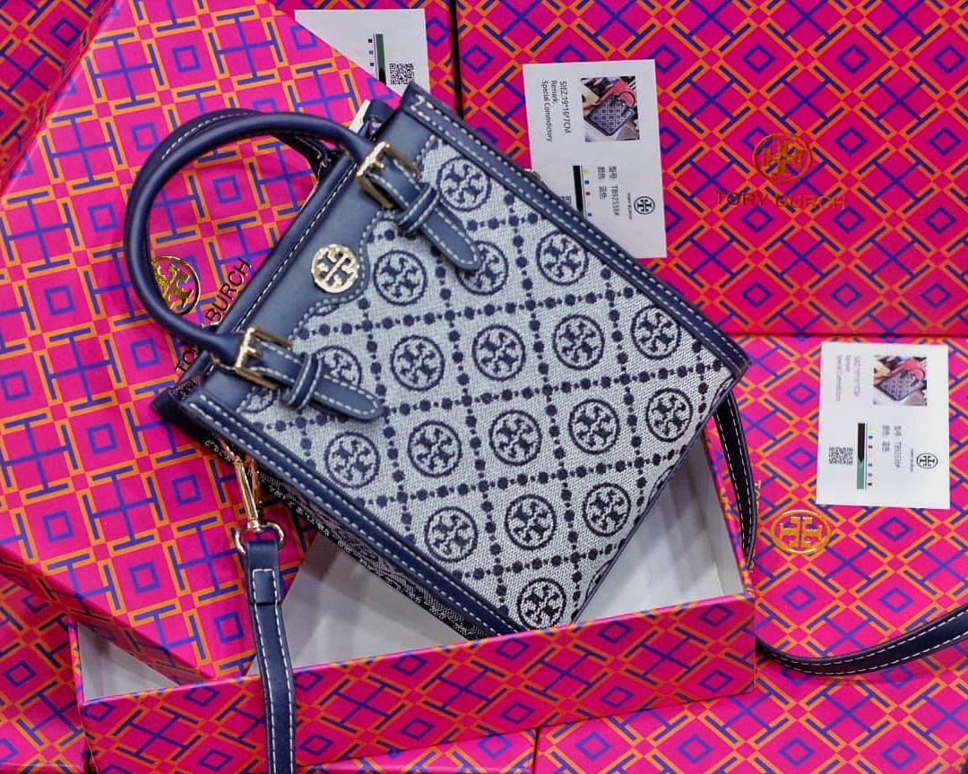 Tòry' Tote Bag