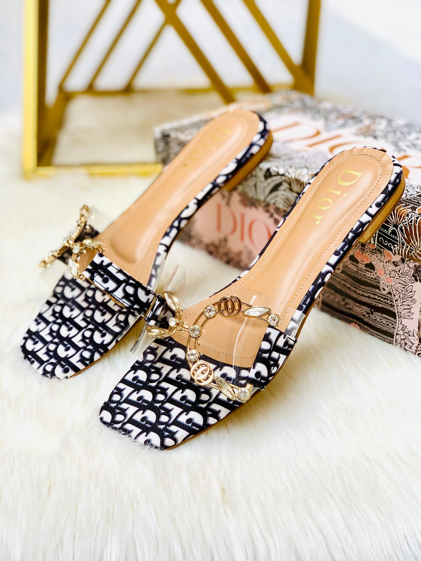 Orì Flats EL049