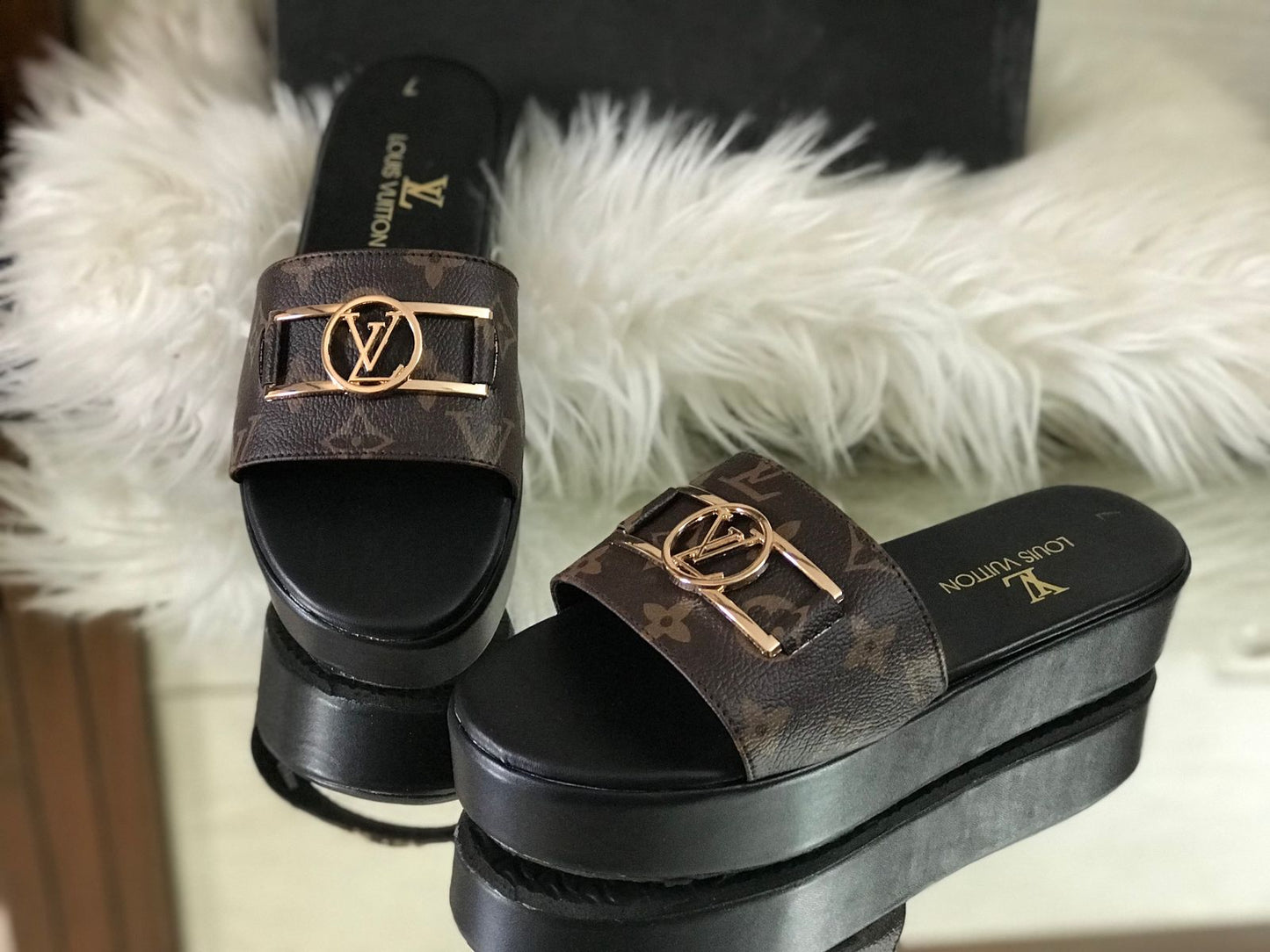 Ellure Wedge 101