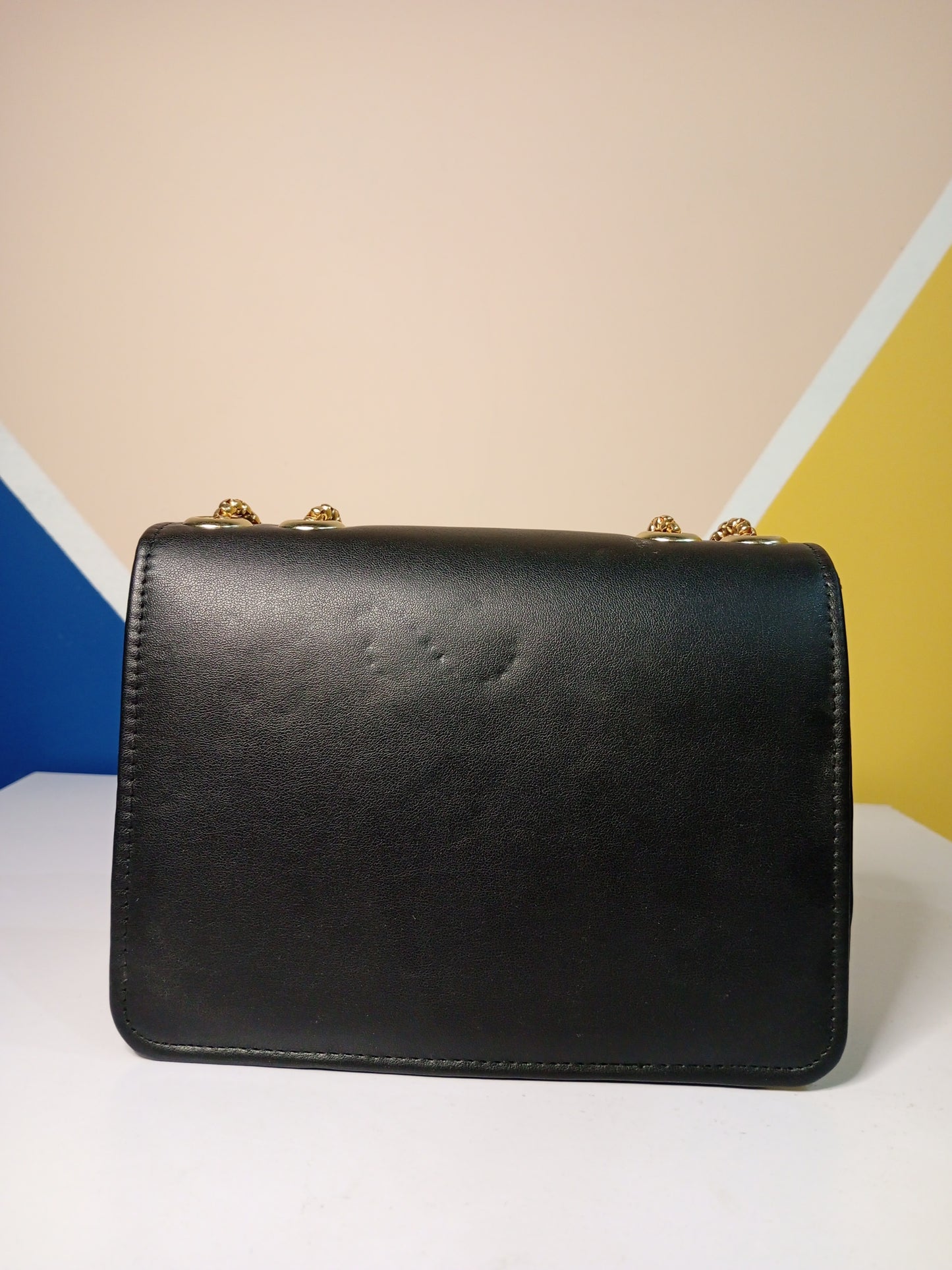 The L'V Crossbody El1