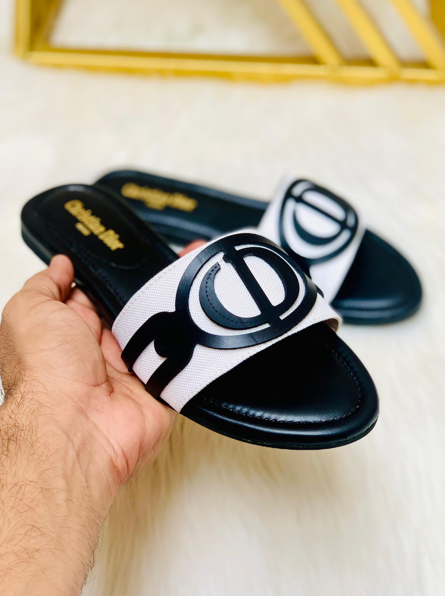 Nova Flats EL044
