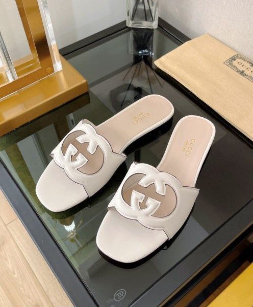 Elle G-Cuts Flats EL047