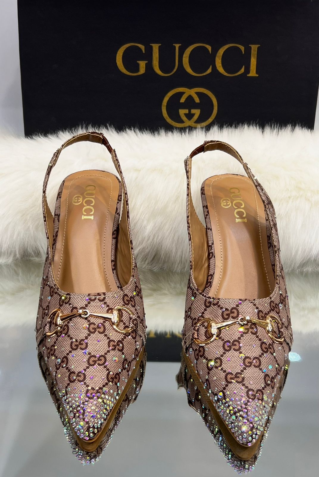 GÇ Stone Heels