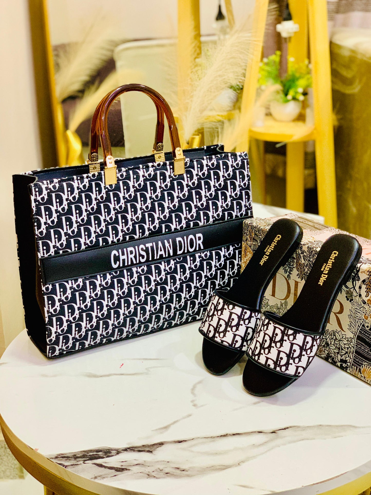 Chrìstìàñ Dïōr Slipper & Bag