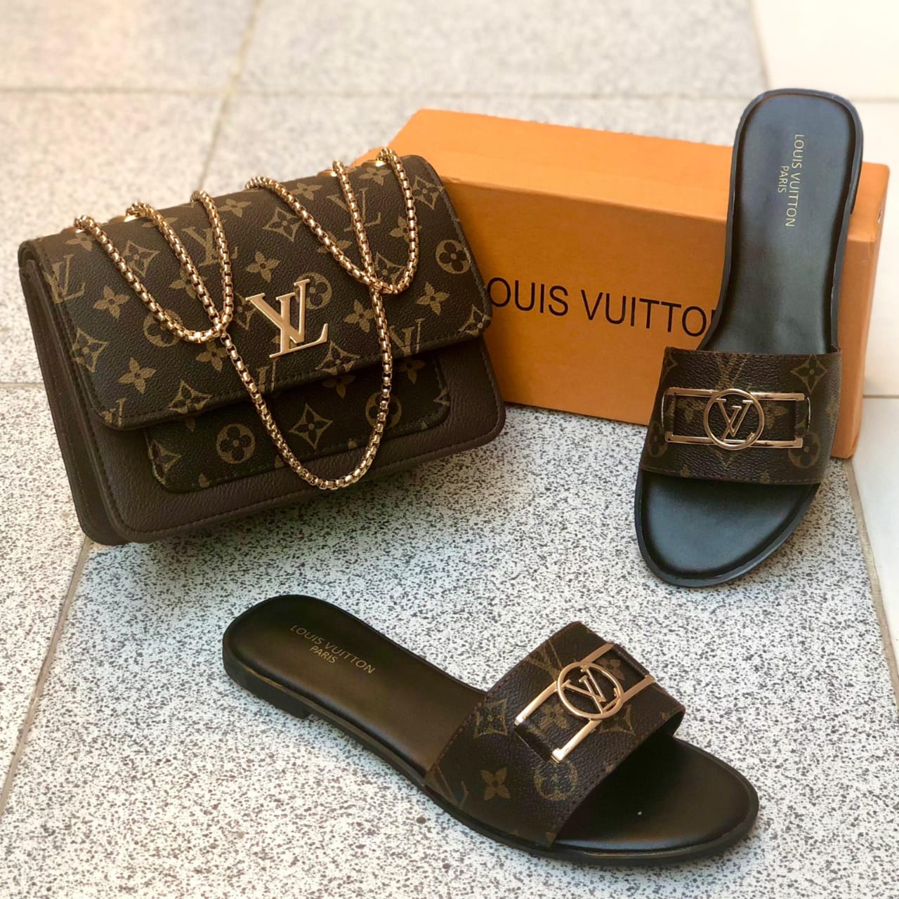 Slipper & bag