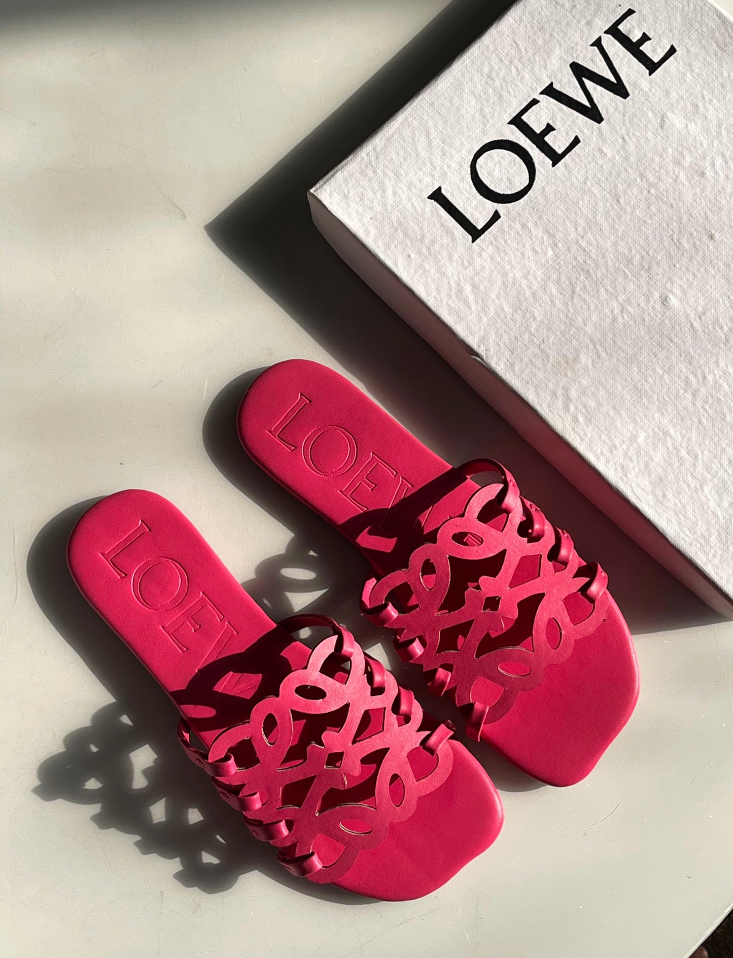 LŒWE SLIPPERS