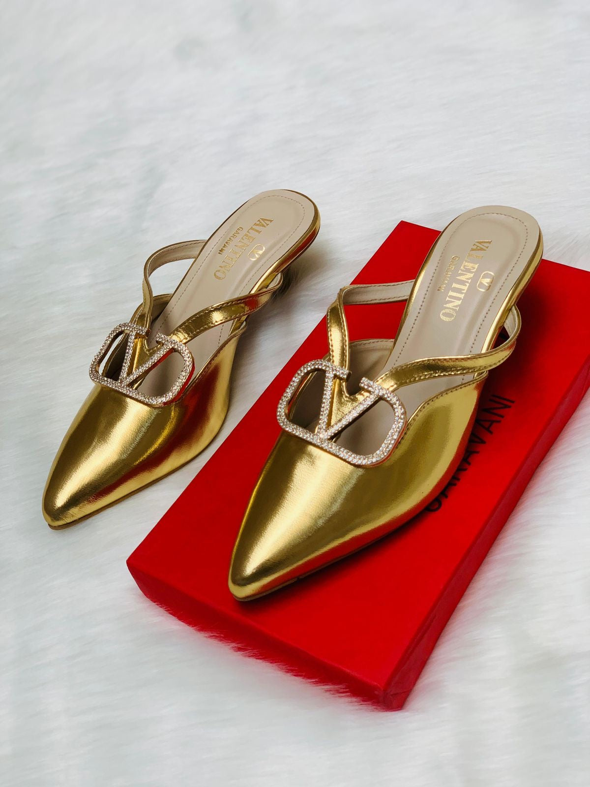 Ellure Gilded V-Luxe Heel