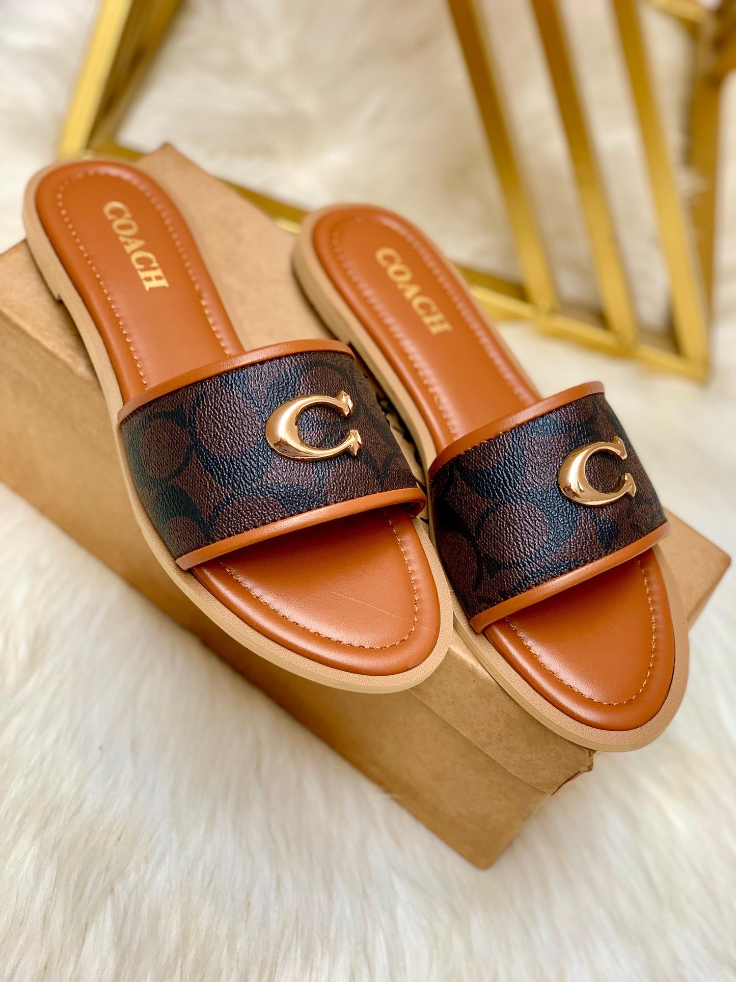 Cóàch Flat Slipper