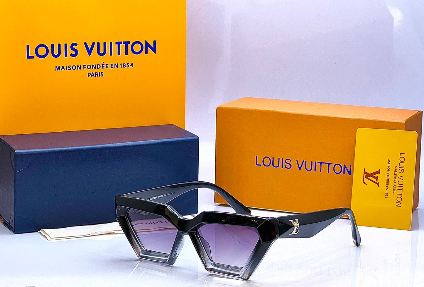 LV Sunglass