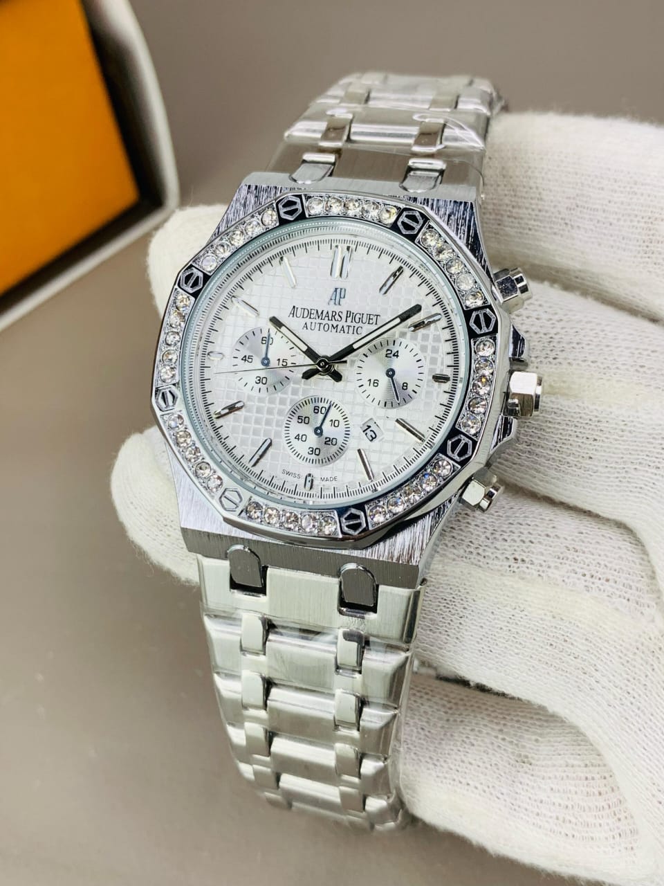 AP DIAMONDS BAZEL