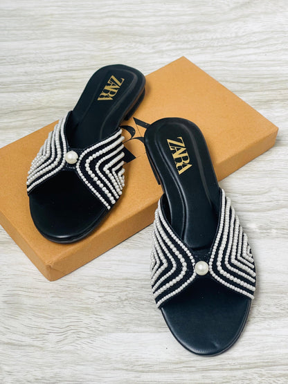 Zárá Embroidered Flats EL012