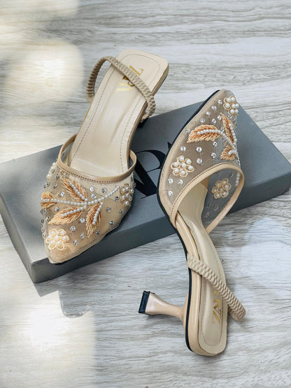 Zára Net Embroidered Heels