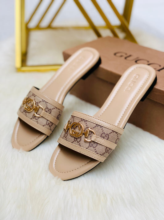 Gûçcì Flat Slides