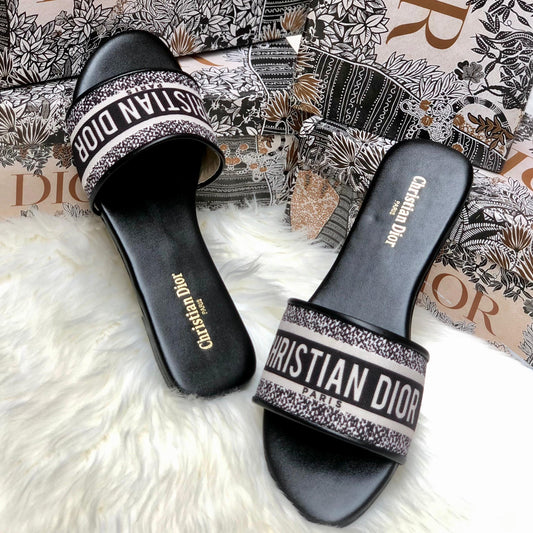 Dìòr Classic Flats EL024