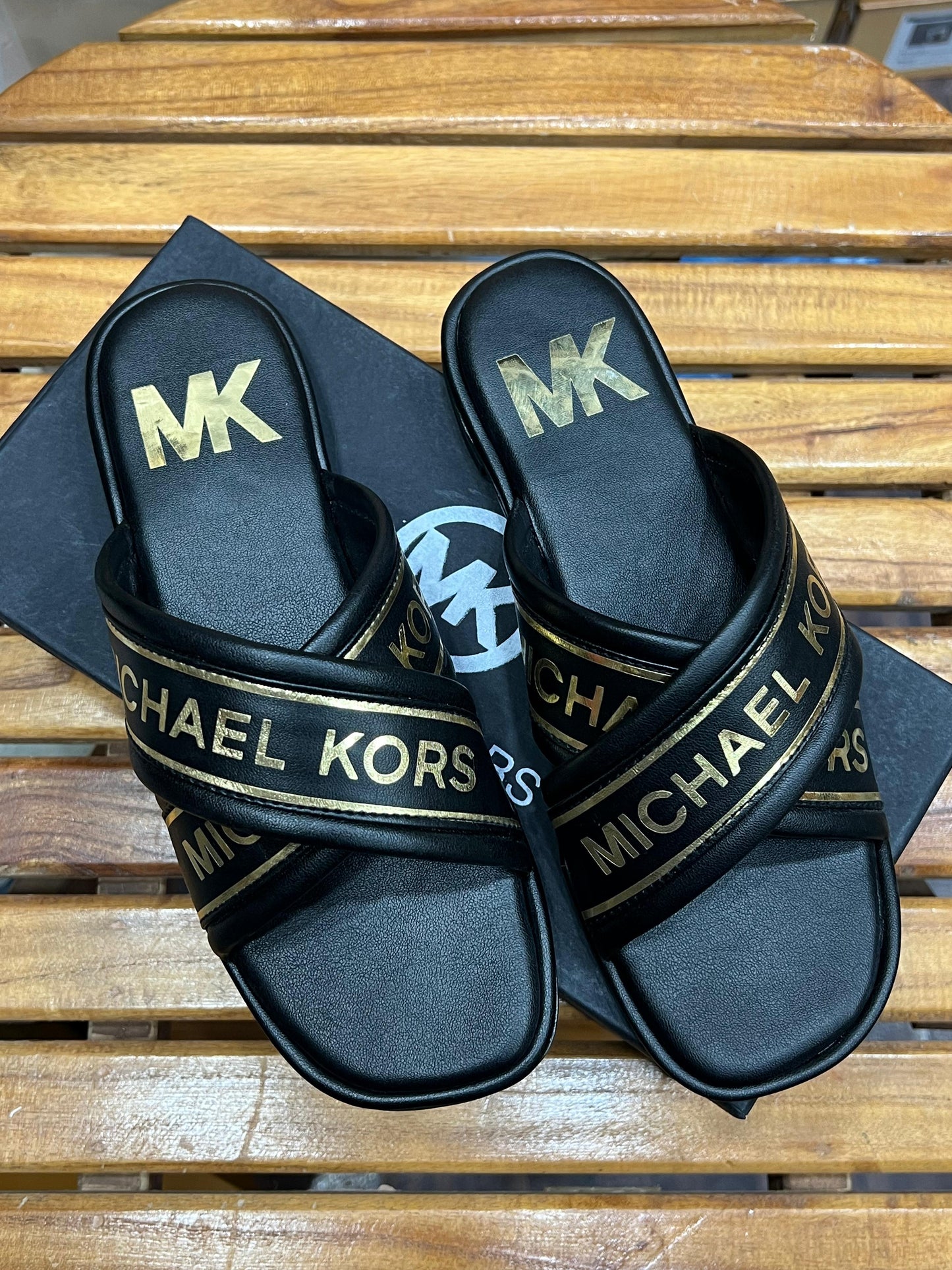 MK Cross Flats EL004
