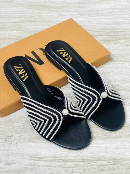 Zárá Embroidered Flats EL012