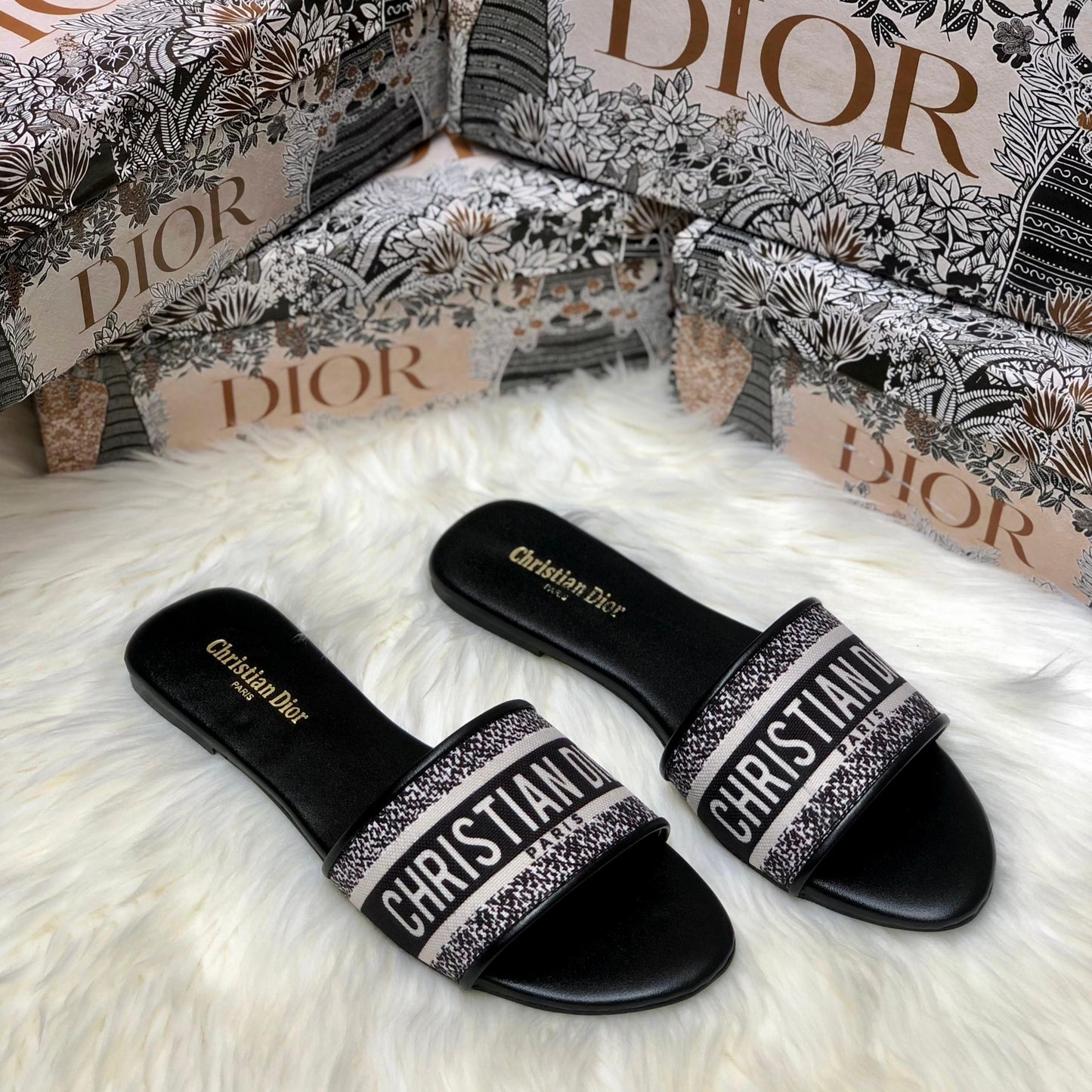 Dìòr Classic Flats EL024