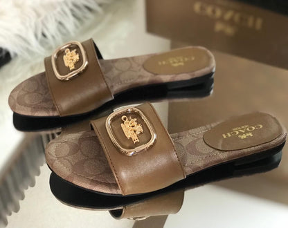 Evy Slipper